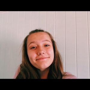 Meet your Posher, Lily